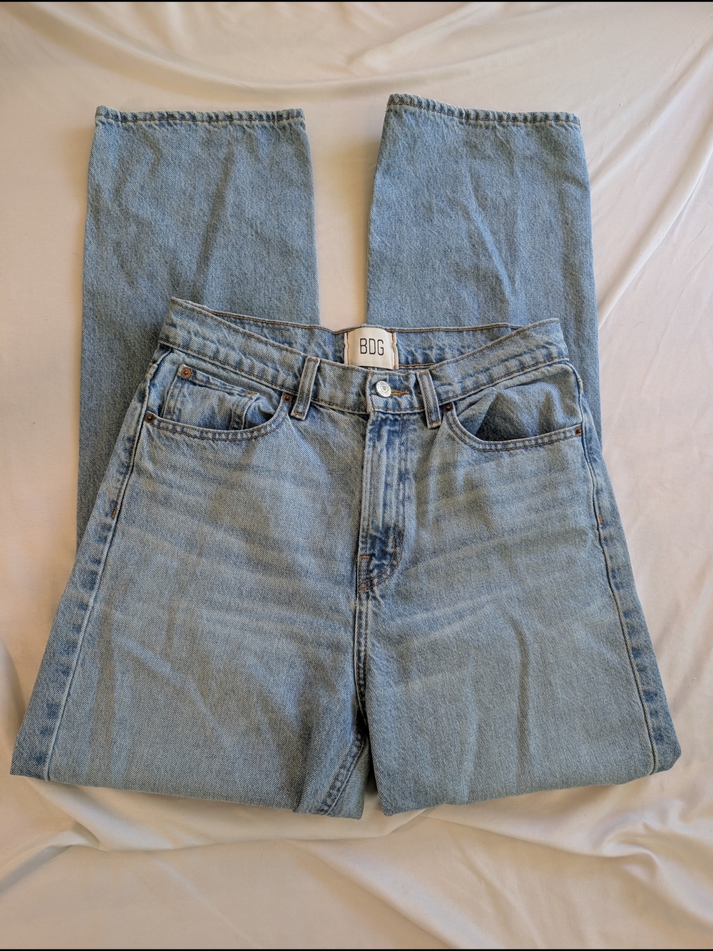 BDG By Urban Outfitters Light Wash High-Rise Straight Jeans - Destroyed Knee